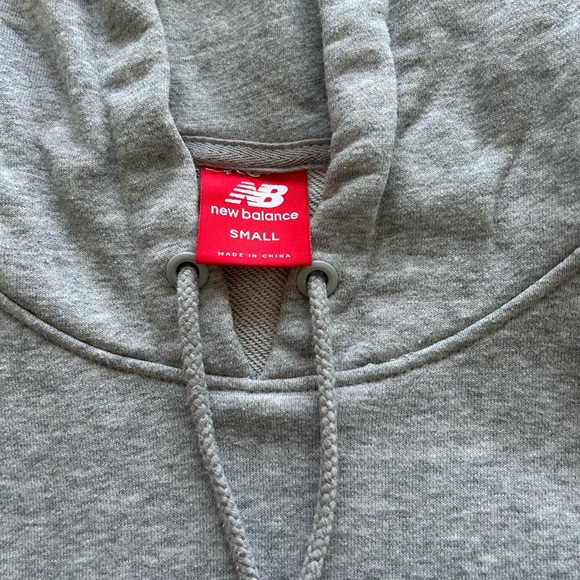 New balance Grey hoodie in size small. - Picture 2 of 5